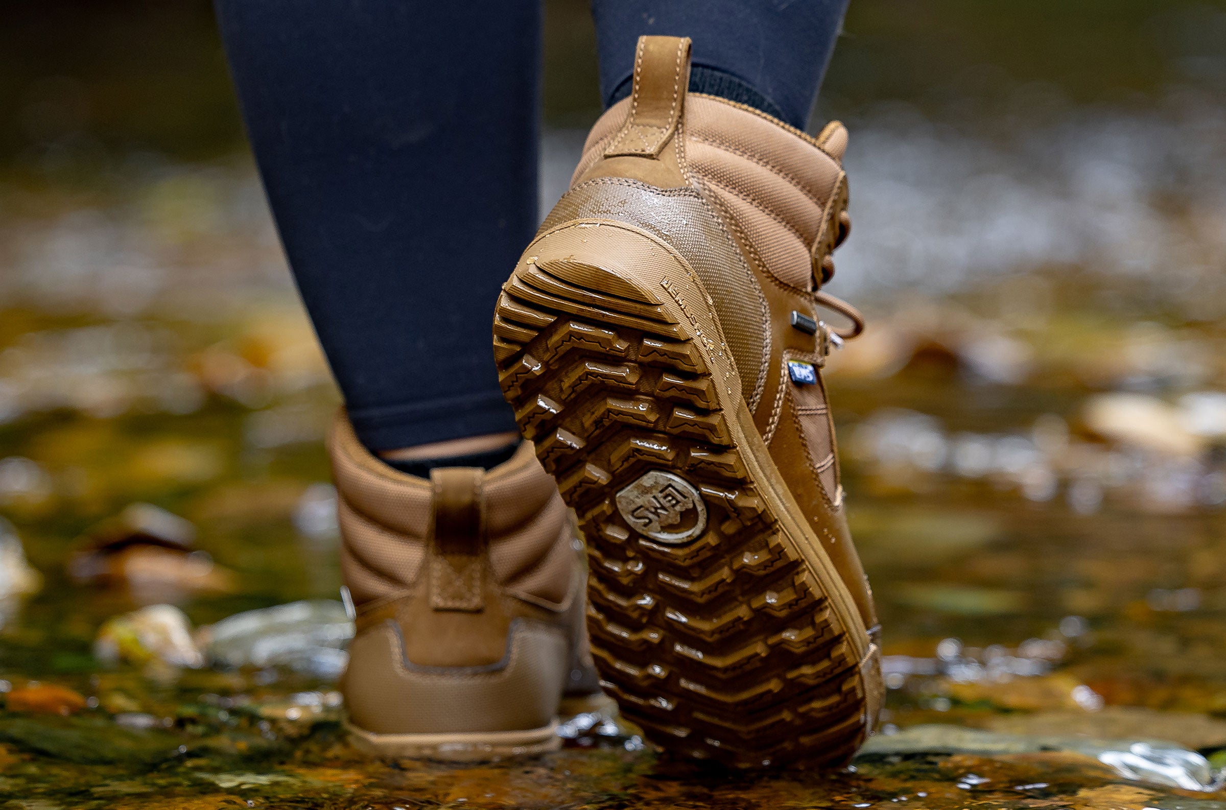 Women's Outlander Waterproof Boot - Image 2
